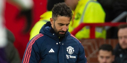 Zirkzee e United, è bufera: "Non sa fare nulla", Amorim lo caccia dal campo