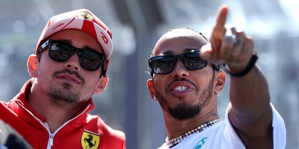 Hamilton, primo giorno da pilota Ferrari: il post social della Rossa è virale