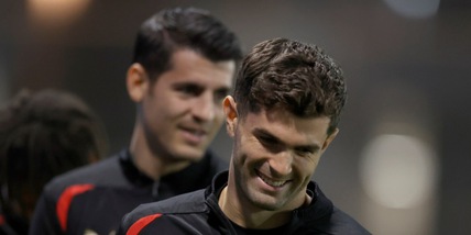 Milan, le novità verso la sfida con la Juve: le condizioni di Pulisic e Leao