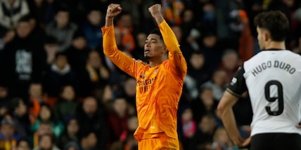 Il Real non muore mai: rimonta a Valencia, Ancelotti è primo!