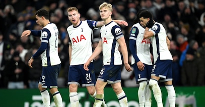 Tottenham, vittoria e spavento in Carabao Cup: Liverpool ko, Bentancur sviene