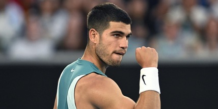Alcaraz e Djokovic al terzo turno degli Australian Open. Passaro eliminato