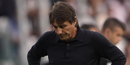 Tegola Napoli, si ferma un titolarissimo di Conte: con la Juve non ci sarà