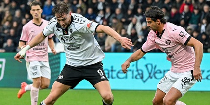 Il Palermo si rovina da solo, lo Spezia si sveglia nel recupero. Cremonese ok