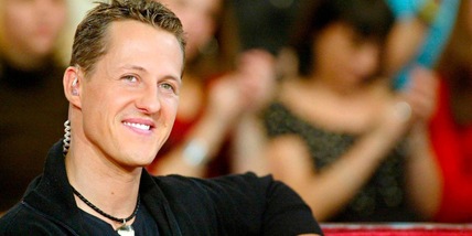 Schumacher, il segnale che fa sperare: “Ha firmato un casco. Forse sta un po’ meglio”