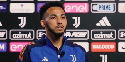 Kelly: “Bravo da centrale e terzino, decide Motta. Juve-Inter? Sono informato”