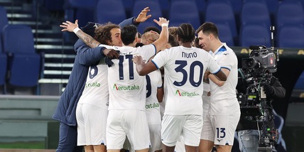 Napoli beffato dalla Lazio, terzo pari di fila: l’Inter sogna la vetta