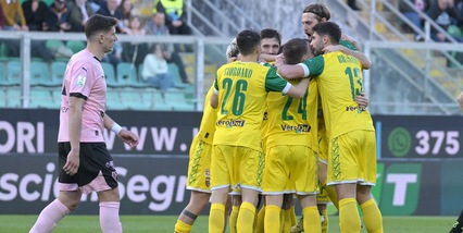 Palermo, non basta Pohjanpalo: 2-2 con il Mantova. Vince la Juve Stabia