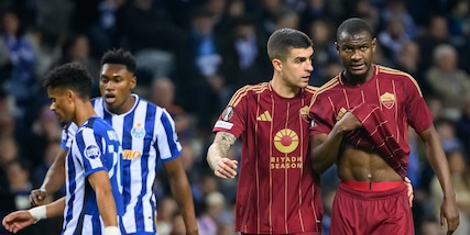 Roma, il "bis" a spese del Porto vale gli ottavi. E il Fenerbahce di Mourinho...