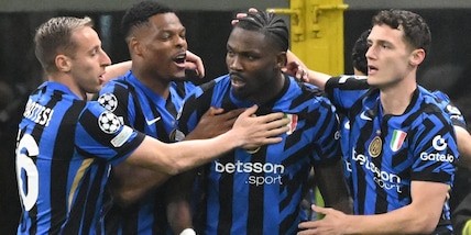 L'Inter ringrazia Thuram e l'arbitro, ai quarti col Bayern. Liverpool fuori!