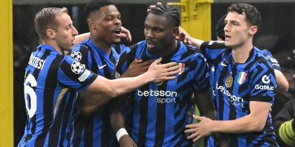 L'Inter ringrazia Thuram e l'arbitro, ai quarti col Bayern. Liverpool fuori!