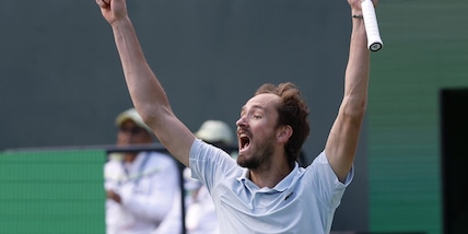 Medvedev batte Fils ma l’esultanza diventa eccessiva: “Colpa dell’adrenalina”