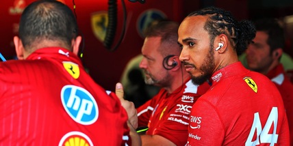 "Non so neanche che tasti premere": Hamilton, allarme Ferrari in Australia