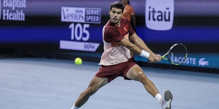 Alcaraz subito eliminato a Miami: clamoroso! Sinner vince ancora senza giocare