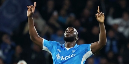 Conte non molla l'Inter: Politano e Lukaku, uno-due Napoli e Milan ko