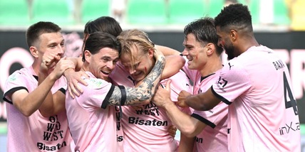 Palermo, Pohjanpalo show: Sassuolo ko. L'ex Juve salva il Bari a Catanzaro, dramma Samp