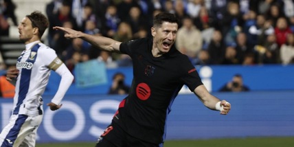 Barcellona, un autogol per provare la fuga in vetta: Real Madrid a -7