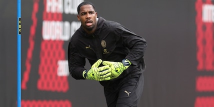 Milan, nuovo assetto con tre centrali. Conceicao al test dei maestri