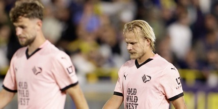 Crolla il Palermo di Pohjanpalo: Adorante porta la Juve Stabia in semifinale playoff