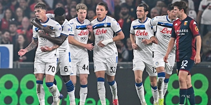 Retegui risponde a Pinamonti: l'Atalanta ribalta il Genoa al Marassi