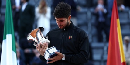 Sinner lotta ma il cuore non basta: Alcaraz troppo forte, trionfa agli Internazionali