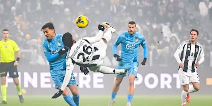 Chi è l'arbitro di Venezia-Juve: dal rigore negato al rosso dimenticato