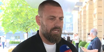 "Inter? Tifo Psg": De Rossi, siparietto in tv col figlio e reazione da ridere