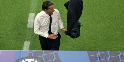 Inzaghi perde le staffe, è una furia: la giacca vola via