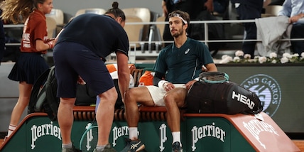 Cuore Musetti, poi il ritiro: Alcaraz lo celebra, sfuma la finale del Roland Garros