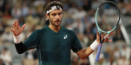 Musetti, cos'è successo davvero contro Alcaraz al Roland Garros. Maledizione infortuni, e ora l'erba