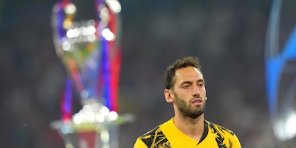 Calhanoglu, tesoretto Inter: assalto Galatasaray. E Chivu non vuole un regista