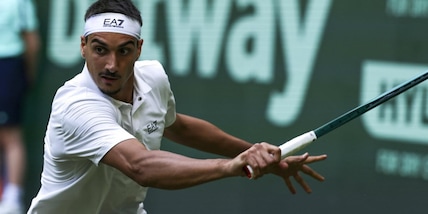 Cobolli non si ferma più, è ai quarti di Halle. Sonego sfiora l’impresa con Zverev