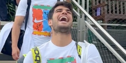 Sabalenka, smash su Alcaraz: "Hai imparato a perdere?" Carlos reagisce così
