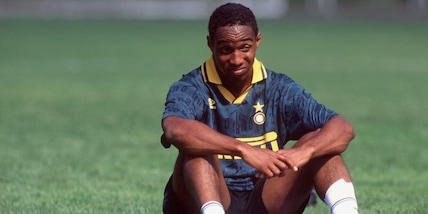 Ince, l’ex Inter arrestato per guida in stato di ebbrezza: “È finito addosso a uno spartitraffico”