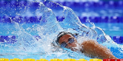 Quadarella polverizza il record europeo, Ceccon d’argento nei 100 dorso: l’Italia al Mondiale