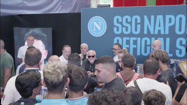 Napoli, De Laurentiis incontra i tifosi a Castel di Sangro