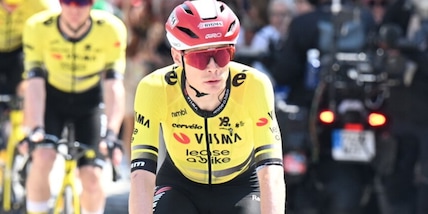 Vuelta, 2ª tappa: Vingegaard beffa Ciccone e si prende la maglia rossa. Caduta di gruppo nel finale