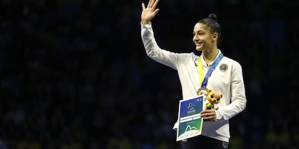 Immensa Raffaeli: 1 oro e 2 bronzi ai mondiali di ginnastica a Rio