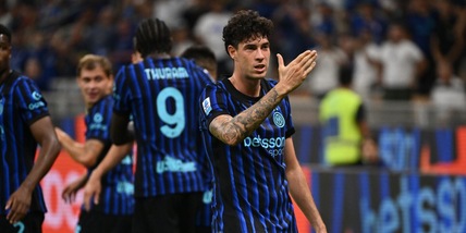 Bastoni a Thuram: "Rieccoti, sei mesi di vacanza...". E Chivu li sprona: "Il passato è alle spalle"