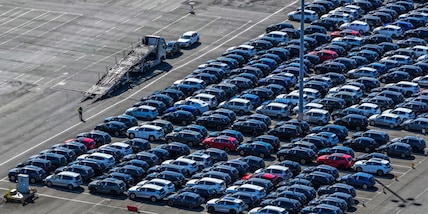 Immatricolazioni giù, auto ibride restano le preferite