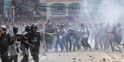 Almeno 10 morti in Nepal a proteste contro divieto social