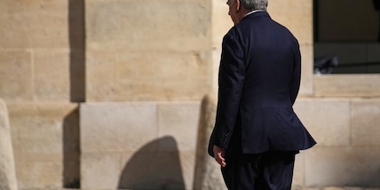 Bayrou, riduzione debito è urgenza vitale per la Francia