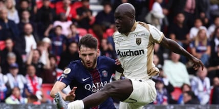 Kvaratskhelia infortunato, Atalanta a rischio: il Psg vince con doppio Barcola