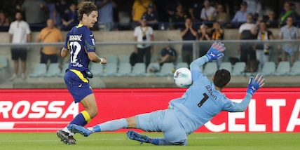Super Audero salva la Cremonese: pari a Verona. Esordio Vardy