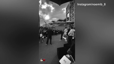 Noemi riprende la presentazione da Re per Francesco Totti