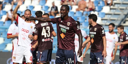 Guida alla 5ª giornata di Serie B. Apre Catanzaro-Juve Stabia, occhio a Cesena-Palermo e Bari-Samp