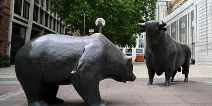 Borsa: Europa contrastata, sale Wall Street, Milano -0,2%