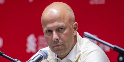 Slot e l'annuncio sull'infortunio di Leoni: "Fuori un anno". Poi la novità su Chiesa Slot e l'annuncio sull'infortunio di Leoni: "Fuori un anno". Poi la novità su Chiesa