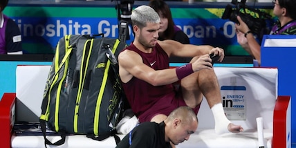 Alcaraz non si allena a Tokyo: le condizioni della caviglia prima della sfida con Bergs