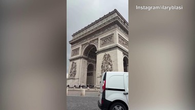 Parigi, Ilary Blasi inizia da qui il suo weekend
